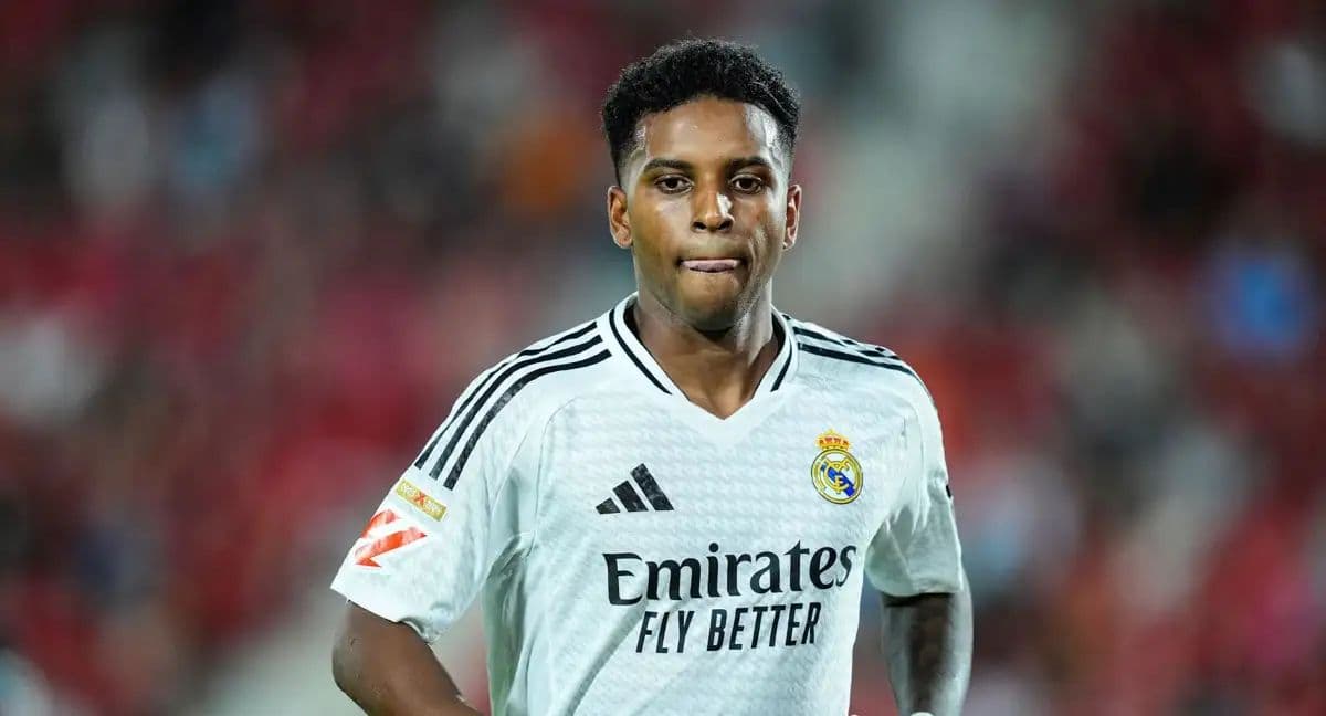 PSG rejoin Rodrygo Goes transfer race as Arsenal stall