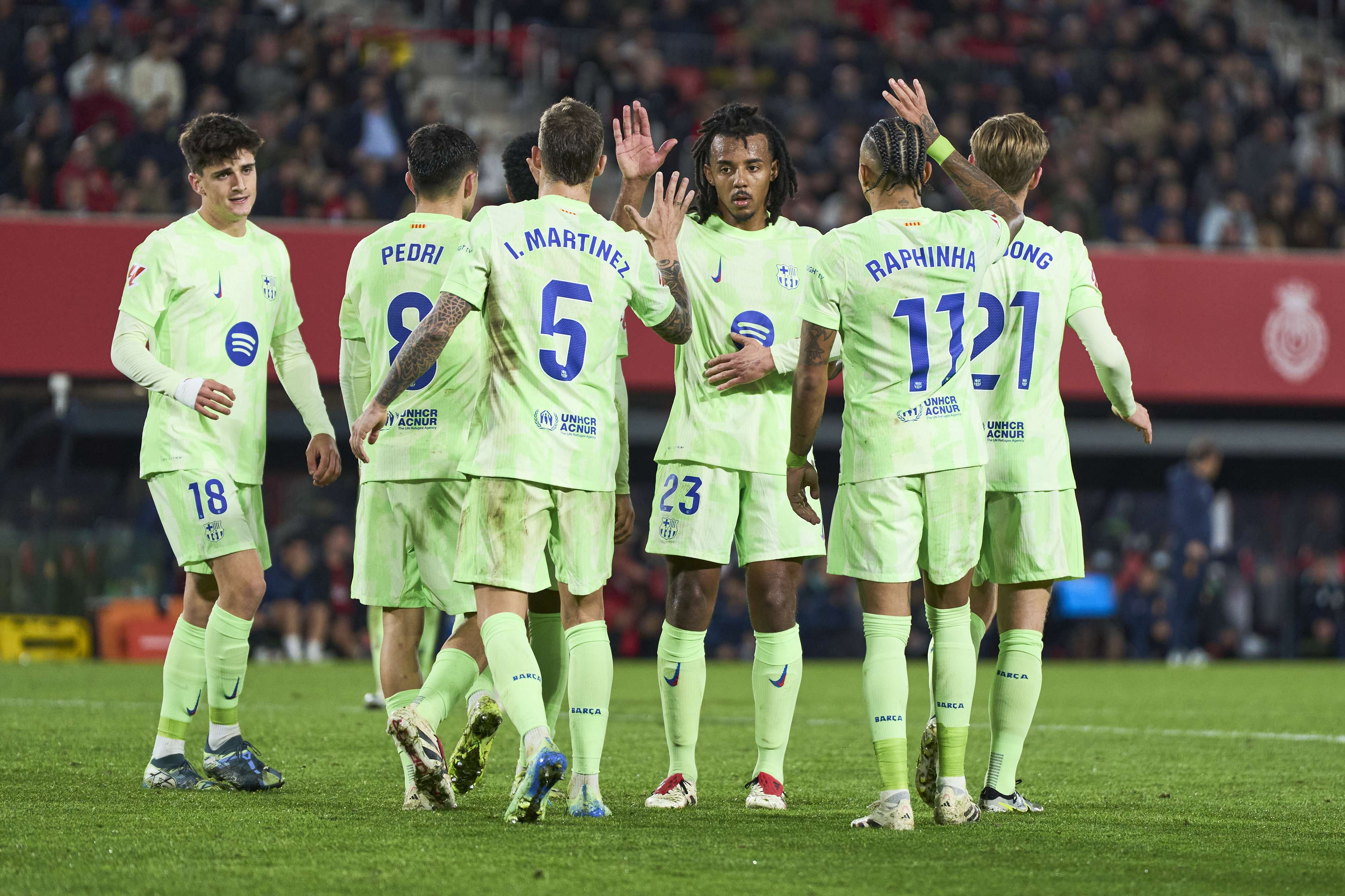 Good news for Barcelona as midfielder signs with super agent