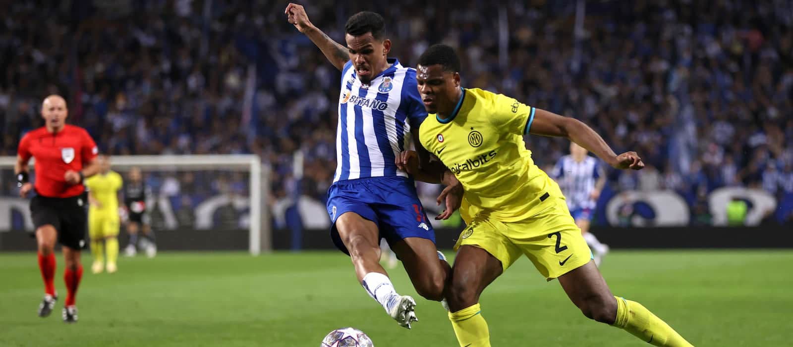 Man United must resist urge to sign Denzel Dumfries