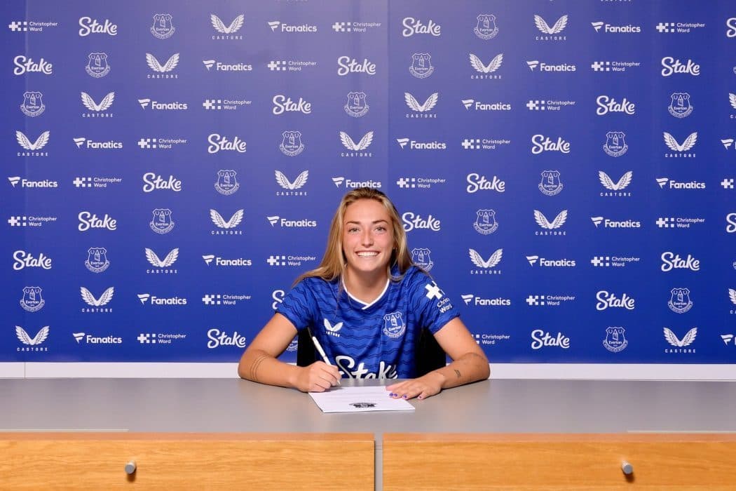 Everton sign Spanish youth international winger Vignola