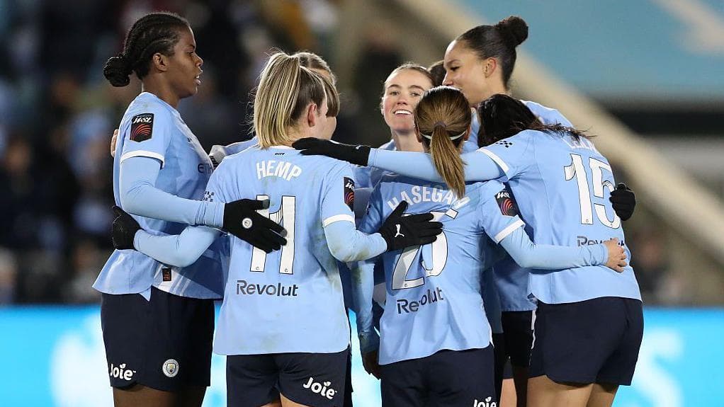'Marvellous' Man City set WSL standard in rampant win