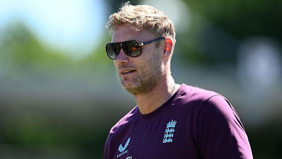 Flintoff to remain Lions coach through to 2027