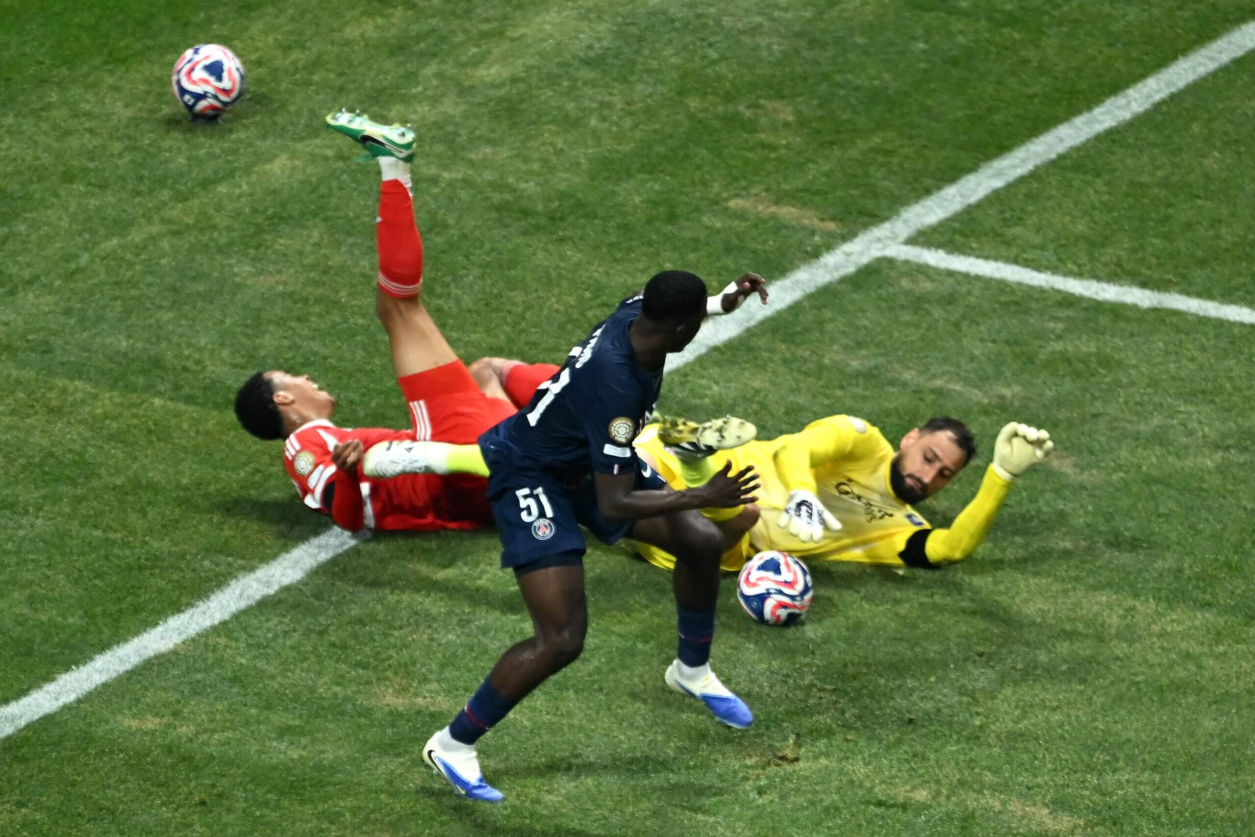 Manuel Neuer criticises Gianluigi Donnarumma over Jamal Musiala injury in Club World Cup clash