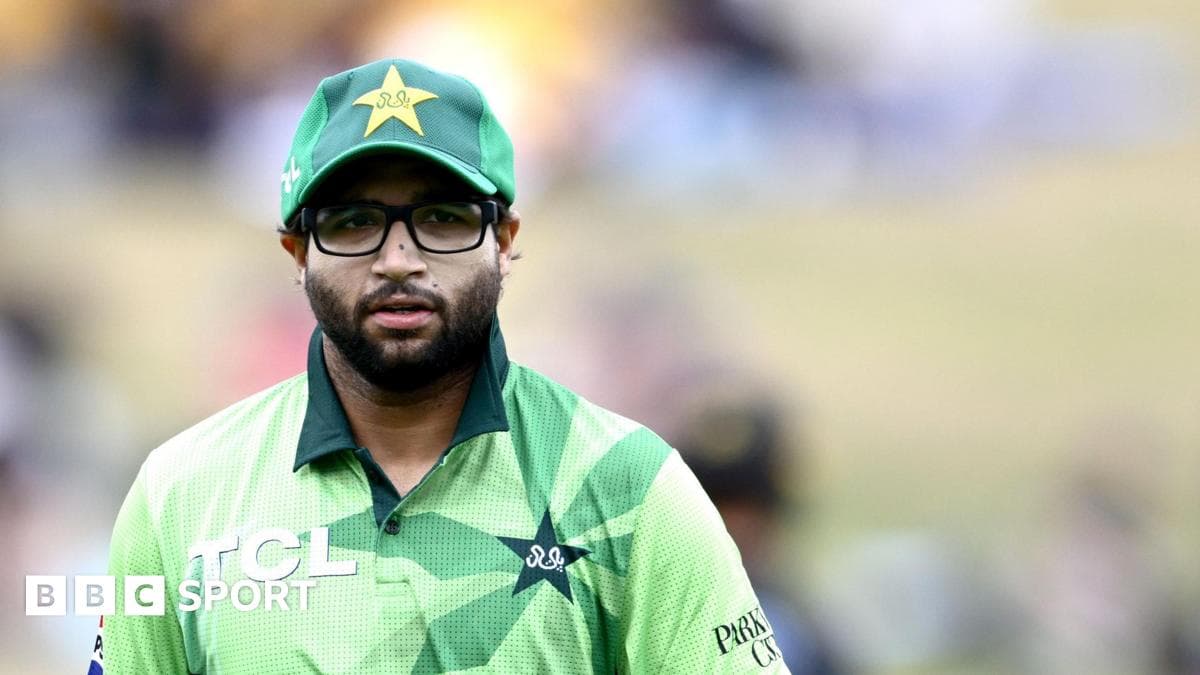 Yorkshire sign Pakistan batter Ul-Haq for run-in