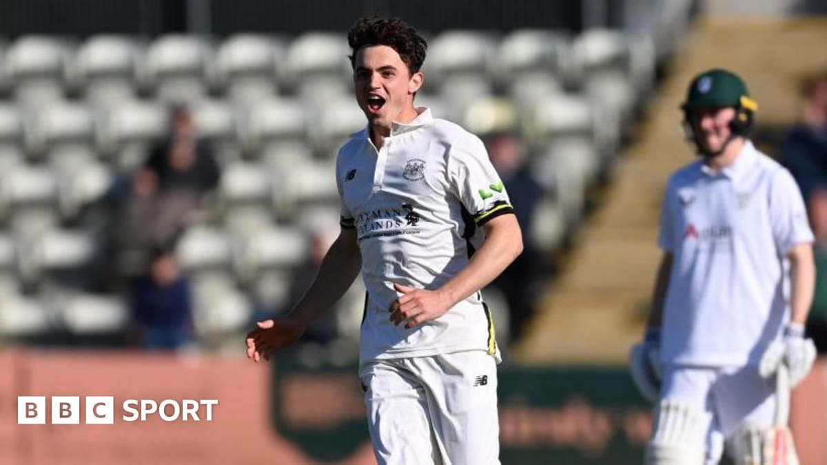 Gloucestershire all-rounder Price to join Sussex