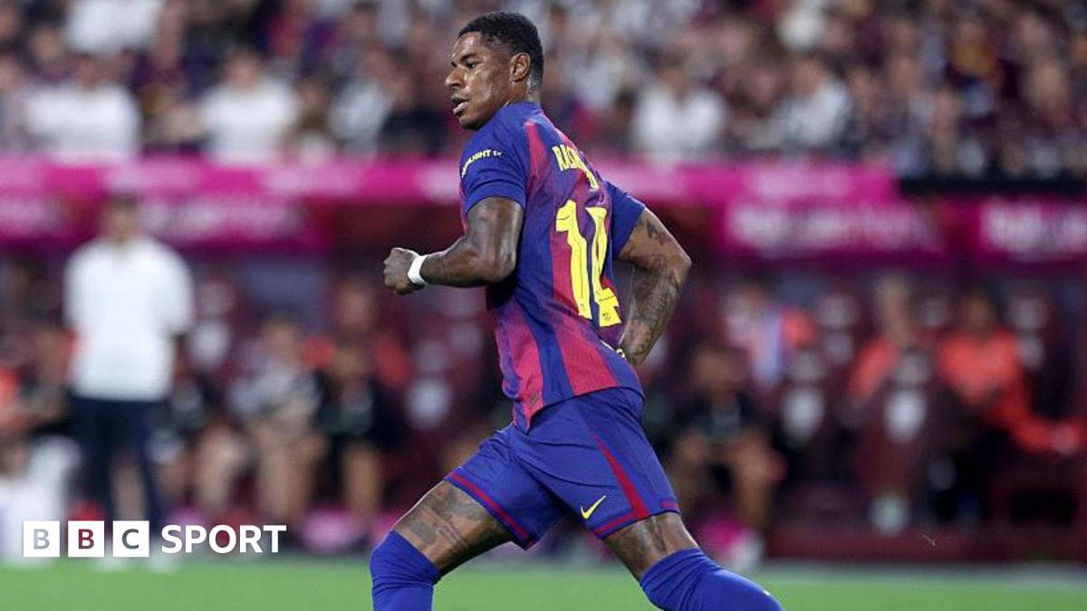 Rashford makes first Barcelona appearance