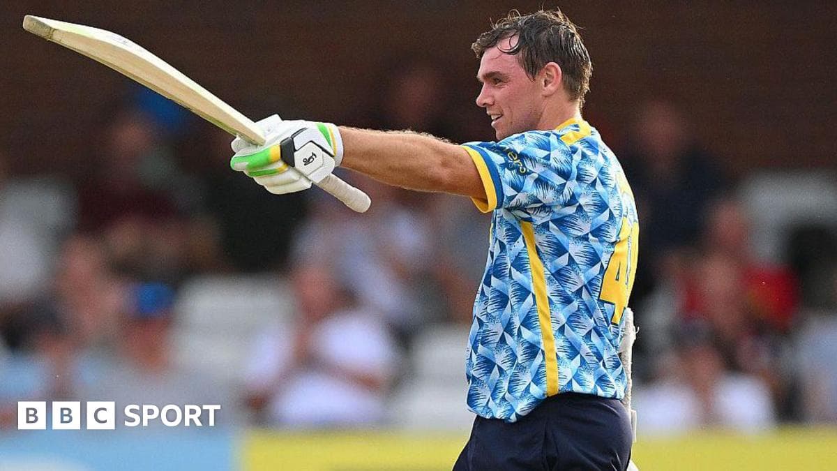 Bears, Durham, Kent & Hants claim T20 quarter-final spots