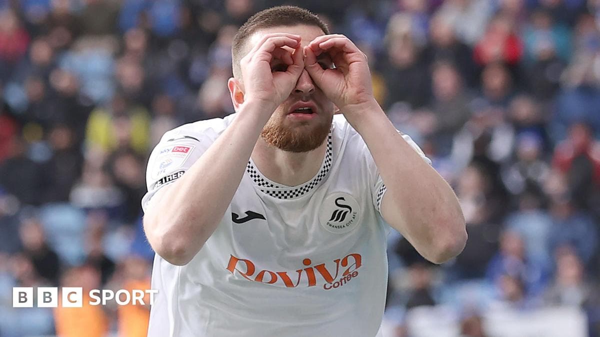 The Championship striker 'out-performing' Harry Kane