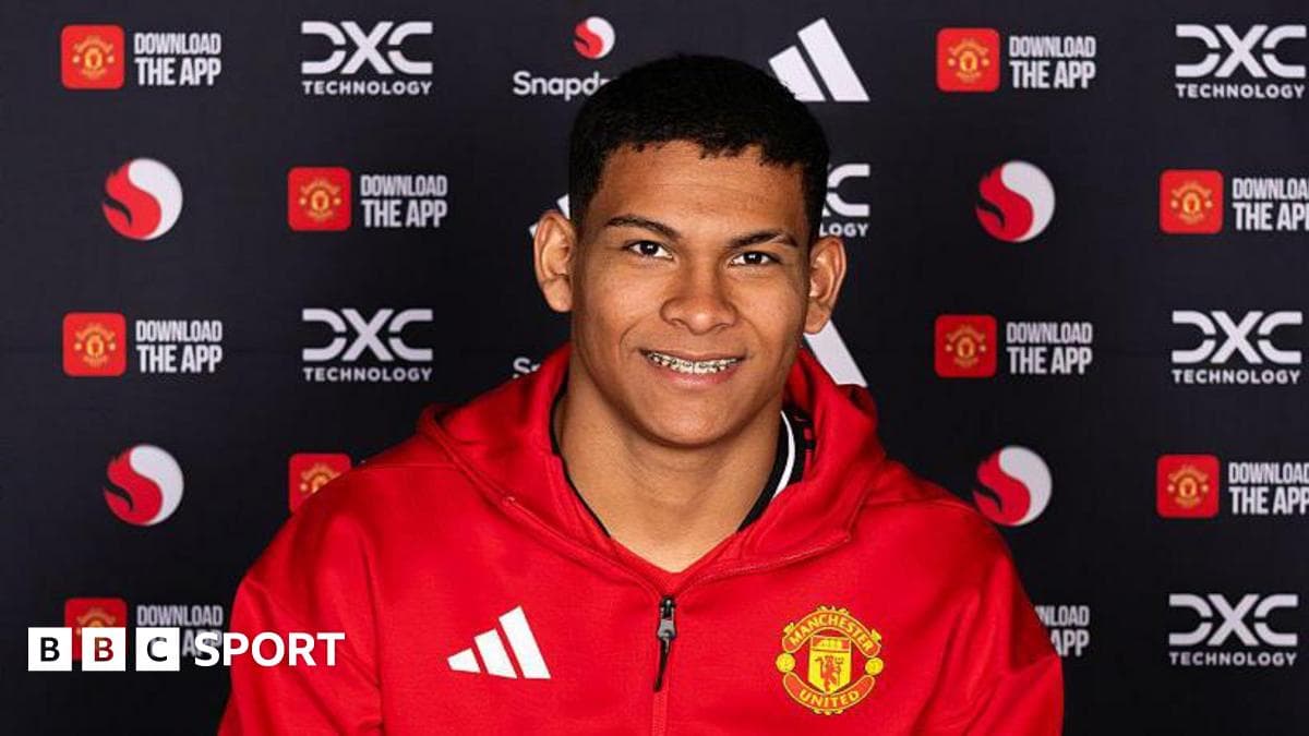 Teen whose role model is Marcelo - Leon joins Man Utd