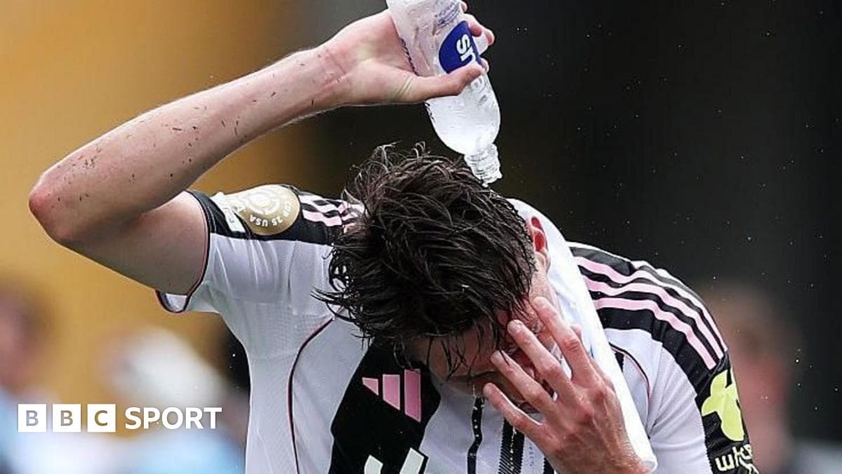 'Ten Juventus players asked to be substituted'