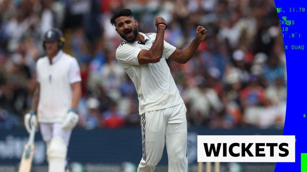 England in trouble as Deep dismisses Pope & Brook