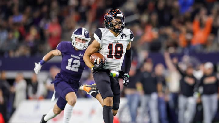 6 Texas high school football stars announce college decision on 4th of July