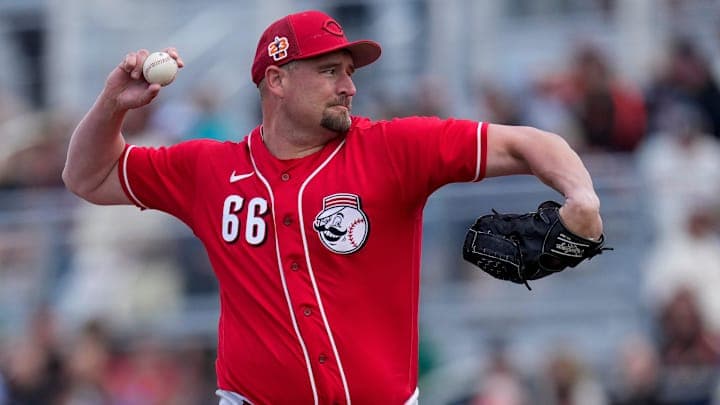 Former Cincinnati Reds Pitcher Signs Minor League Deal With New York Yankees