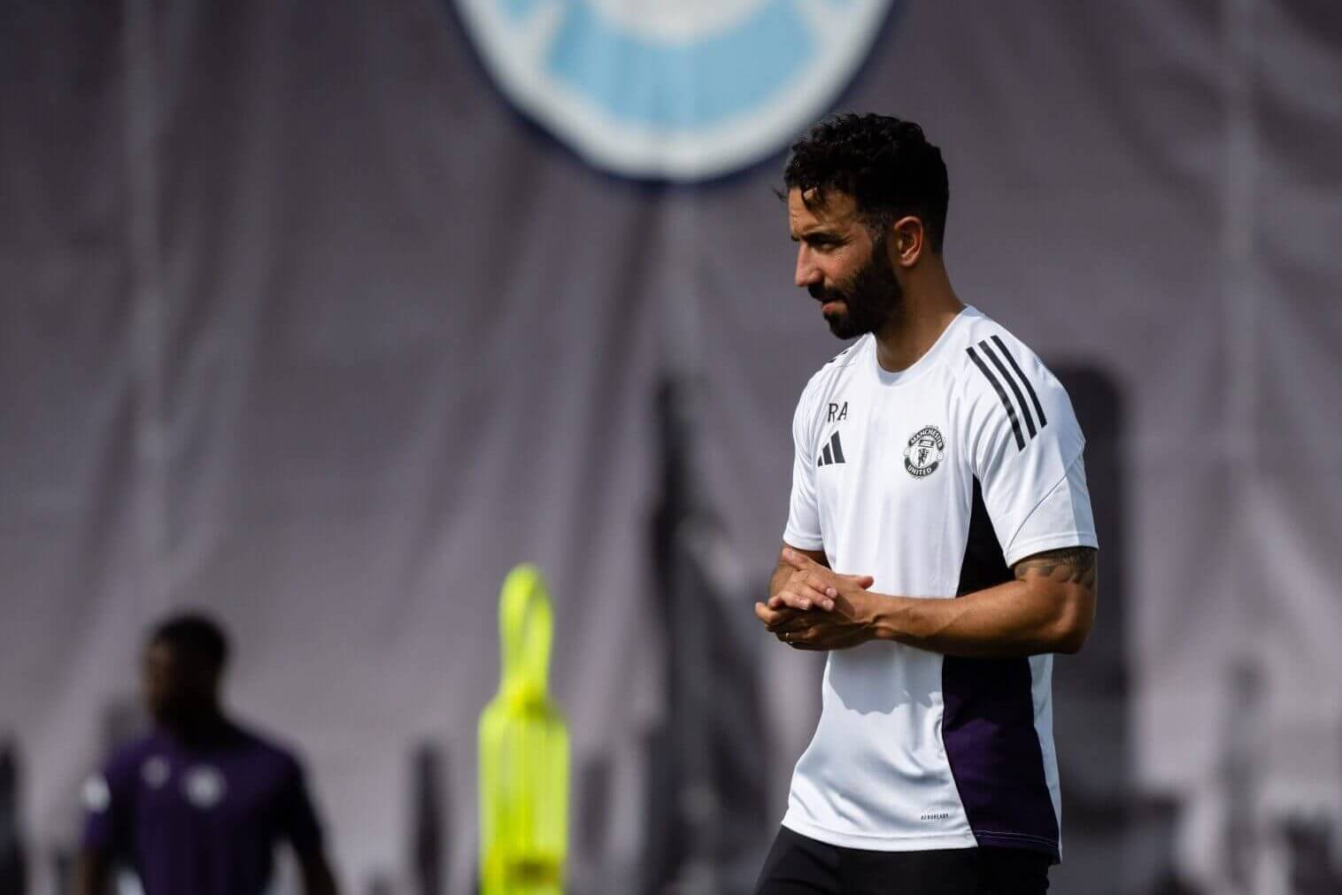 How do Manchester United's summer signings change Ruben Amorim's tactics?