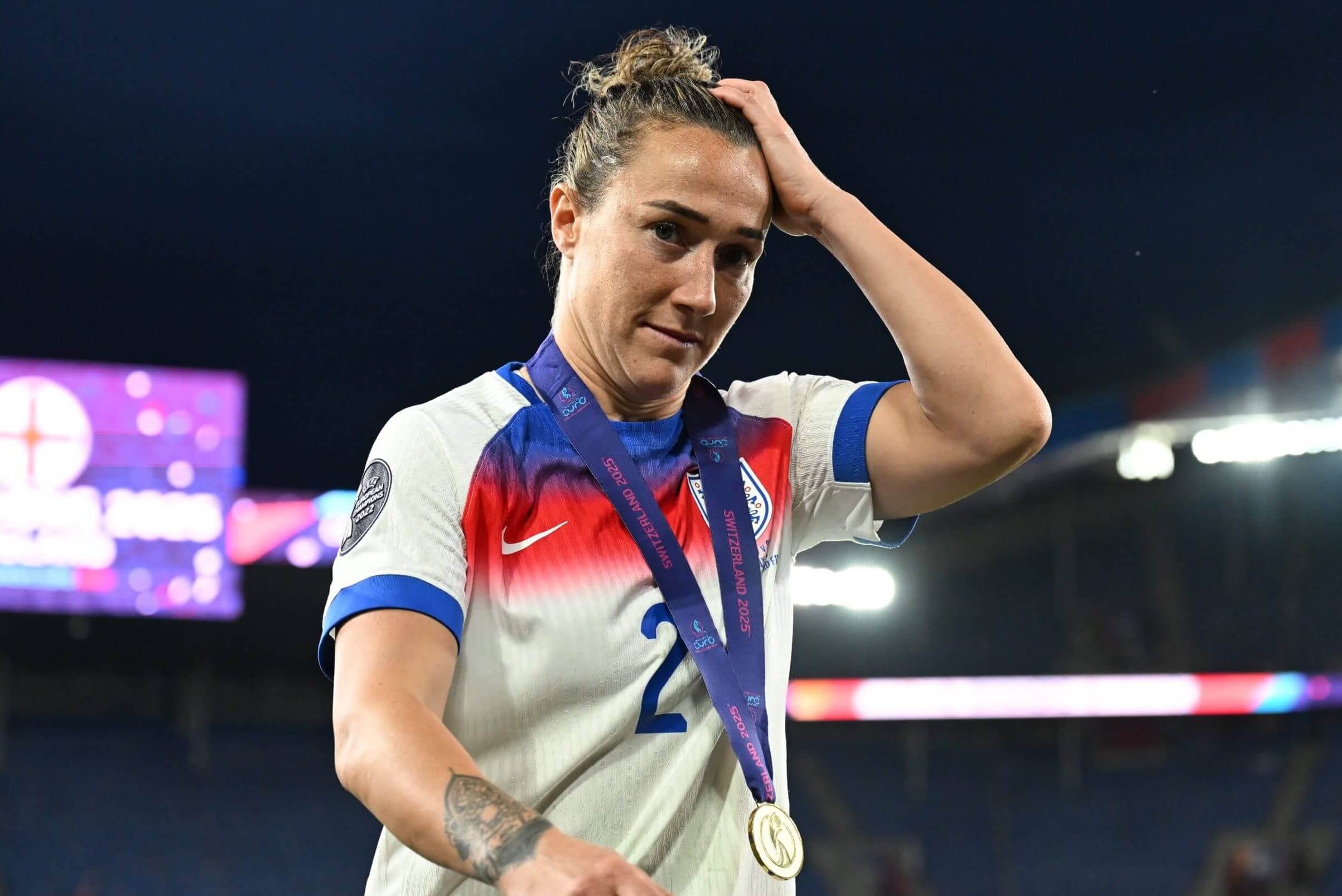 Lucy Bronze, the Euro 2025 winner who played with a fractured leg: “Was it worth it? Absolutely!”