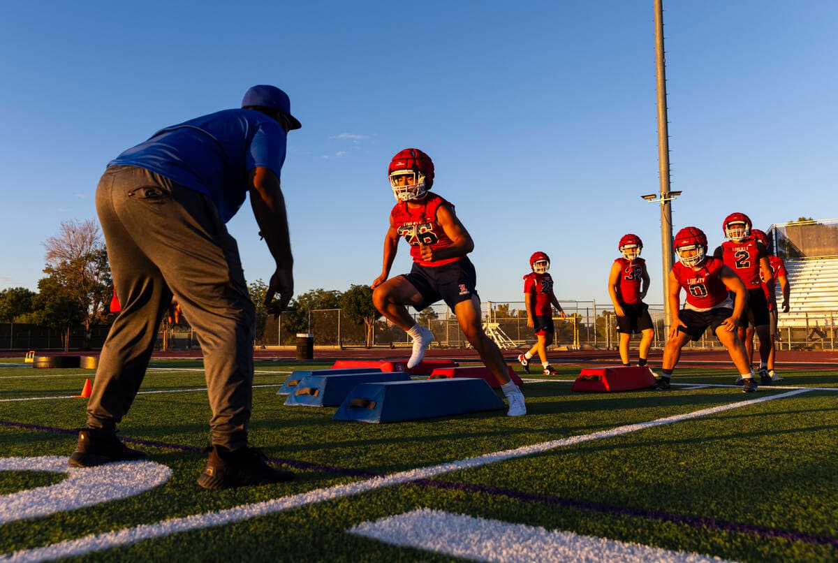 Prep football players hit practice field in Las Vegas Valley — PHOTOS