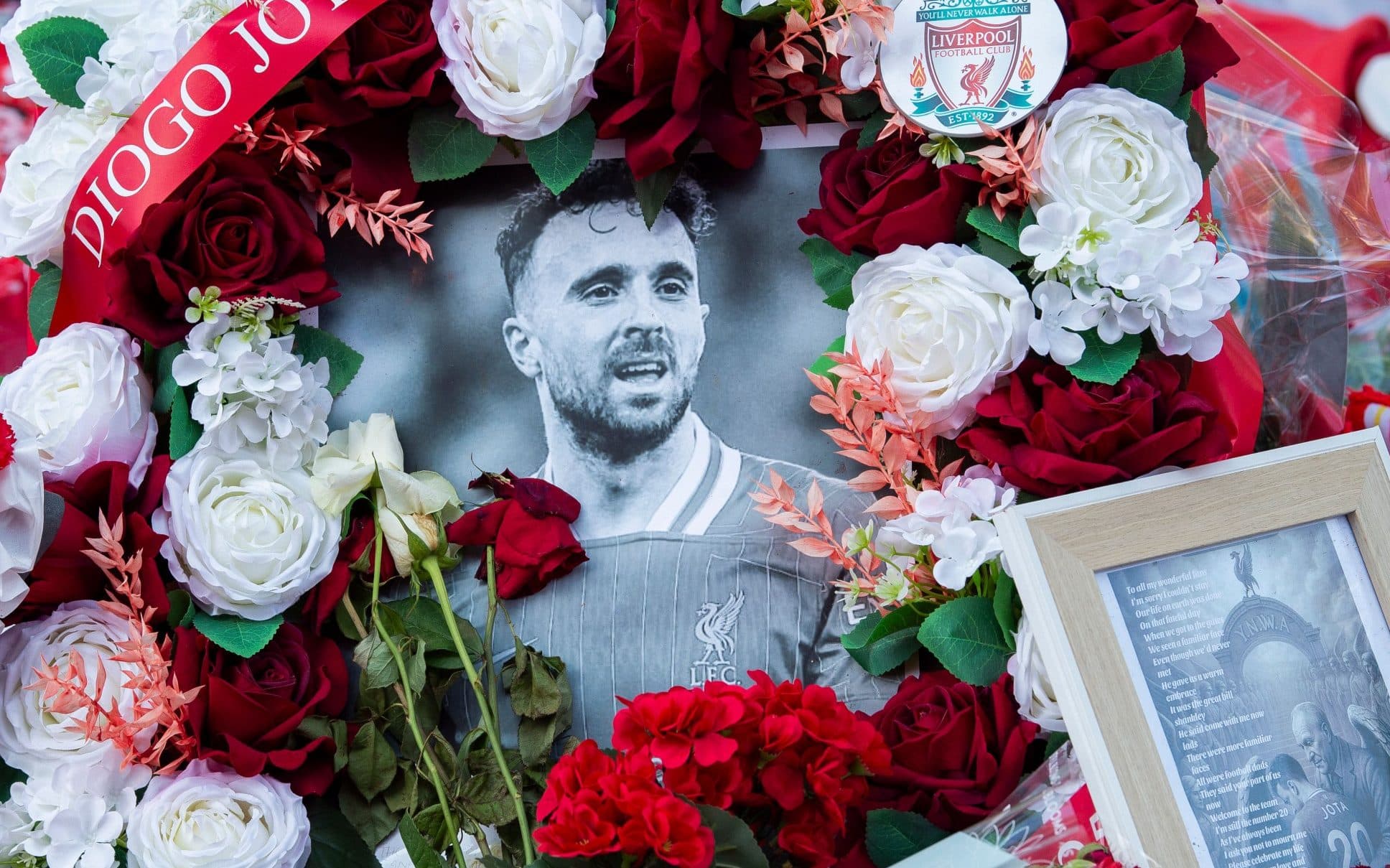 Liverpool players told to be themselves in emotional return after Jota tragedy